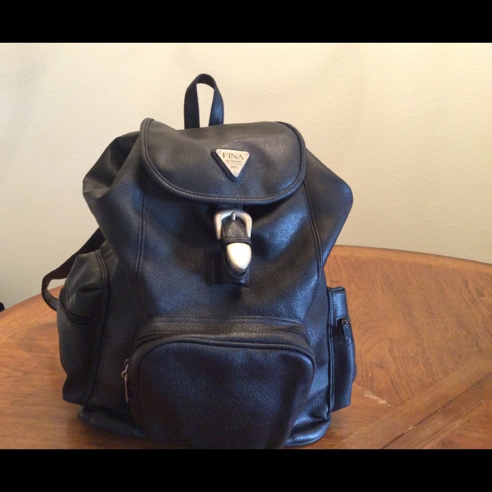 Fina Designs Int. Leather Backpack, excellent!